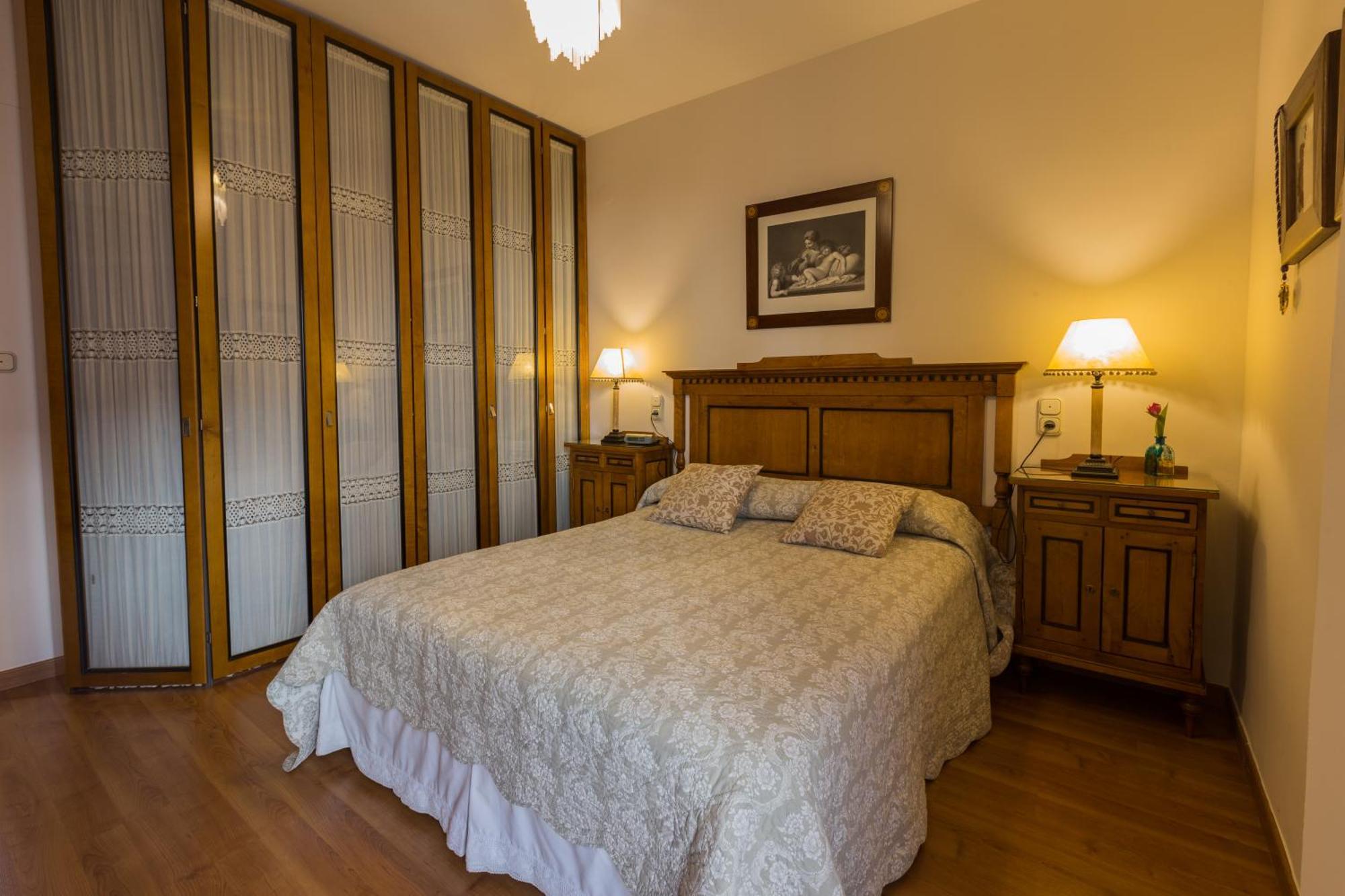 Gracia Suites - Centro Y Confort Con Parking Gratis กรานาดา ภายนอก รูปภาพ