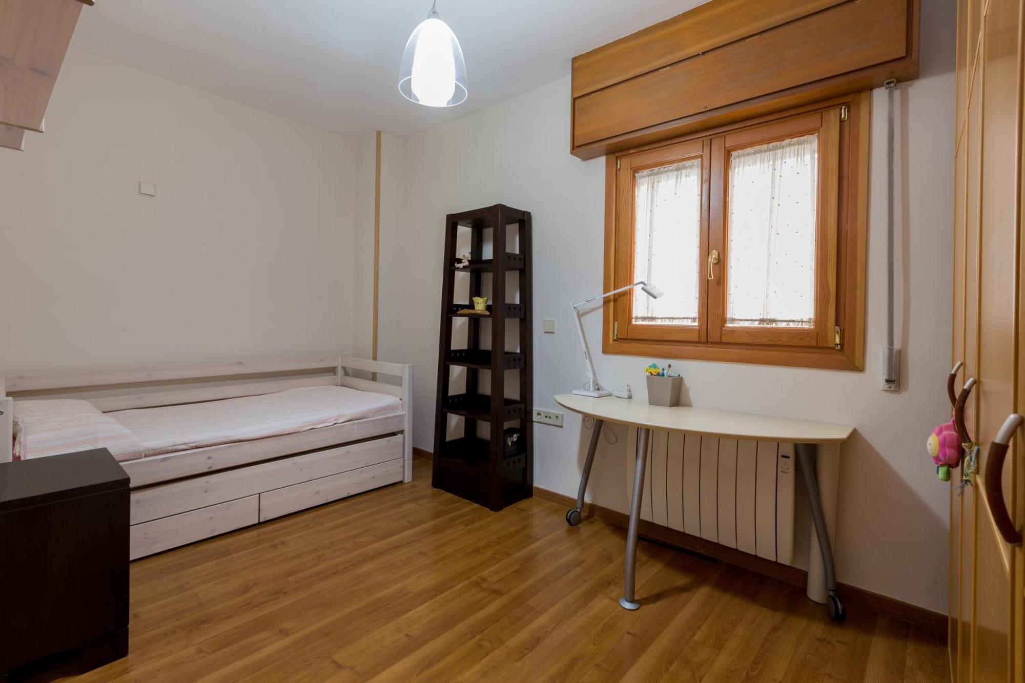 Gracia Suites - Centro Y Confort Con Parking Gratis กรานาดา ภายนอก รูปภาพ