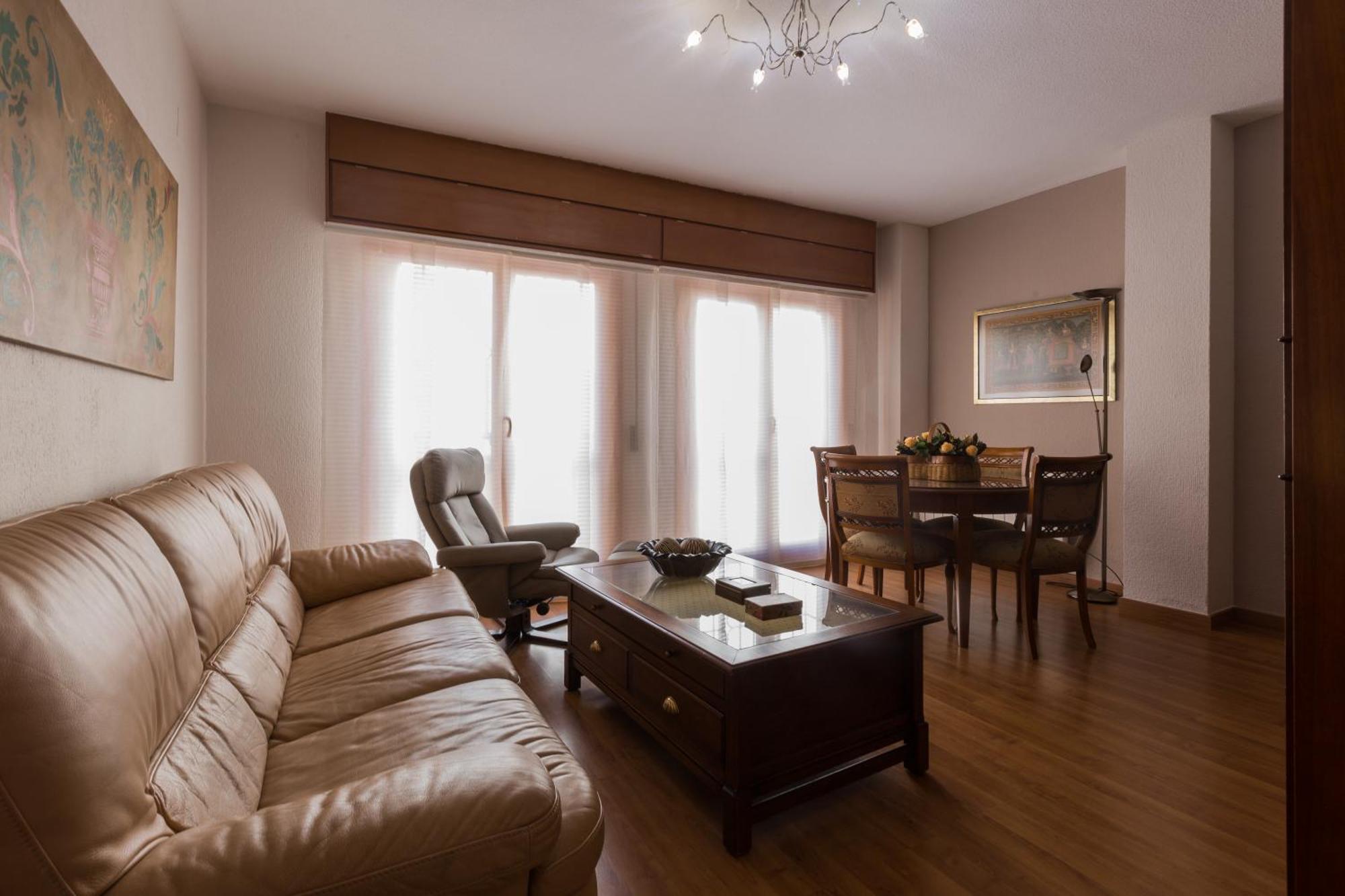 Gracia Suites - Centro Y Confort Con Parking Gratis กรานาดา ภายนอก รูปภาพ